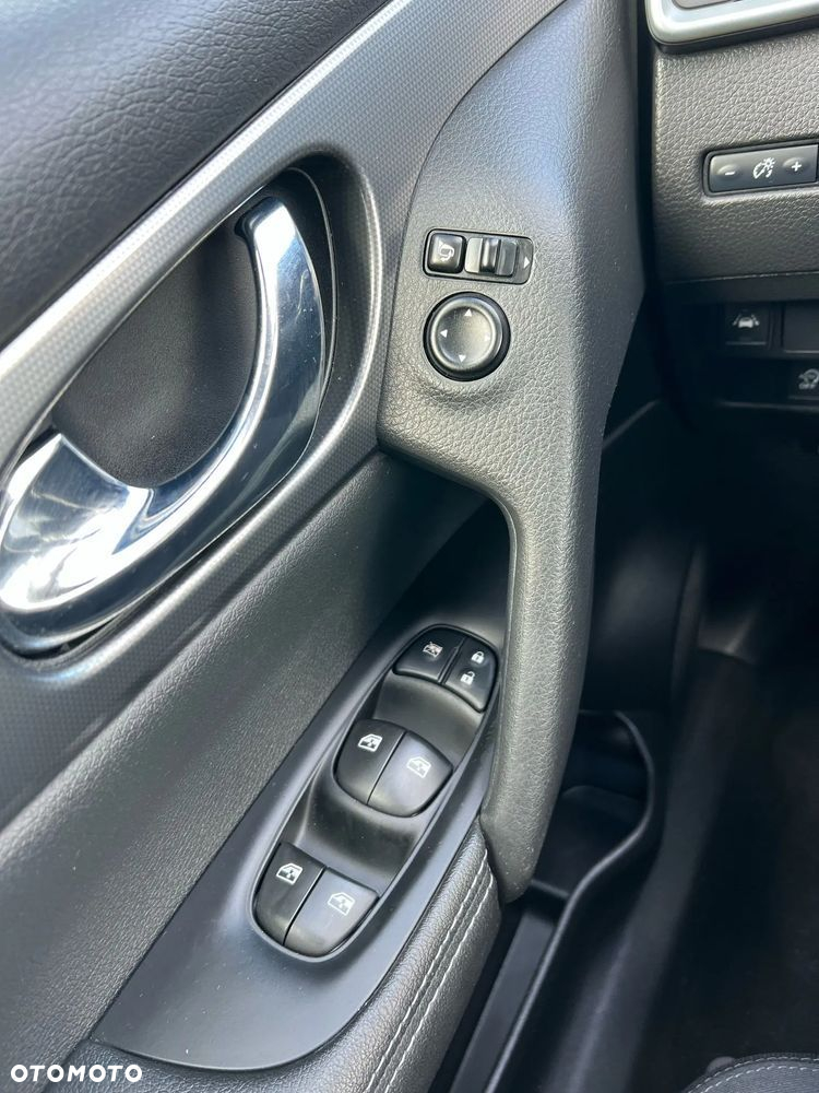 Nissan Qashqai - 23