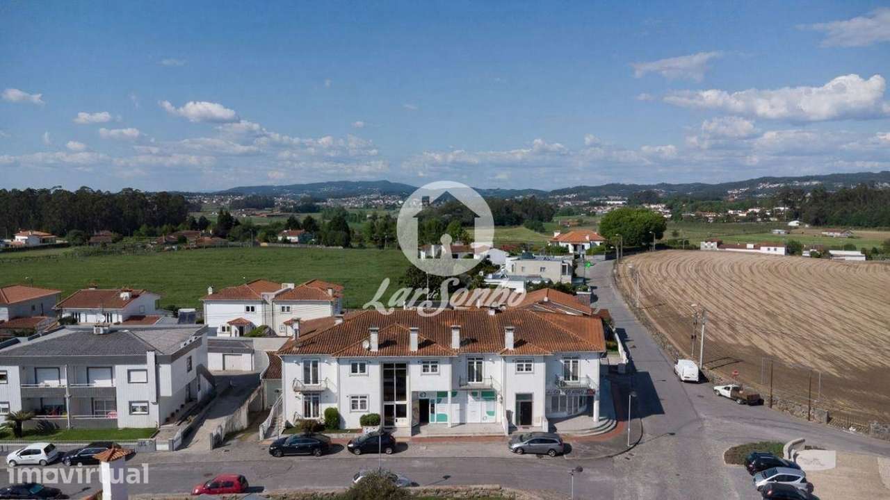 Apartamento T3 com garagem fechada em Cavalões, Vila Nova de Famalicão