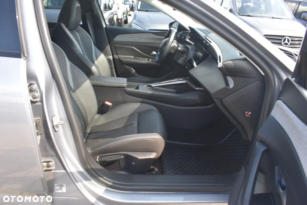 Peugeot 308 1.5 BlueHDi Allure S&S EAT8 - 17