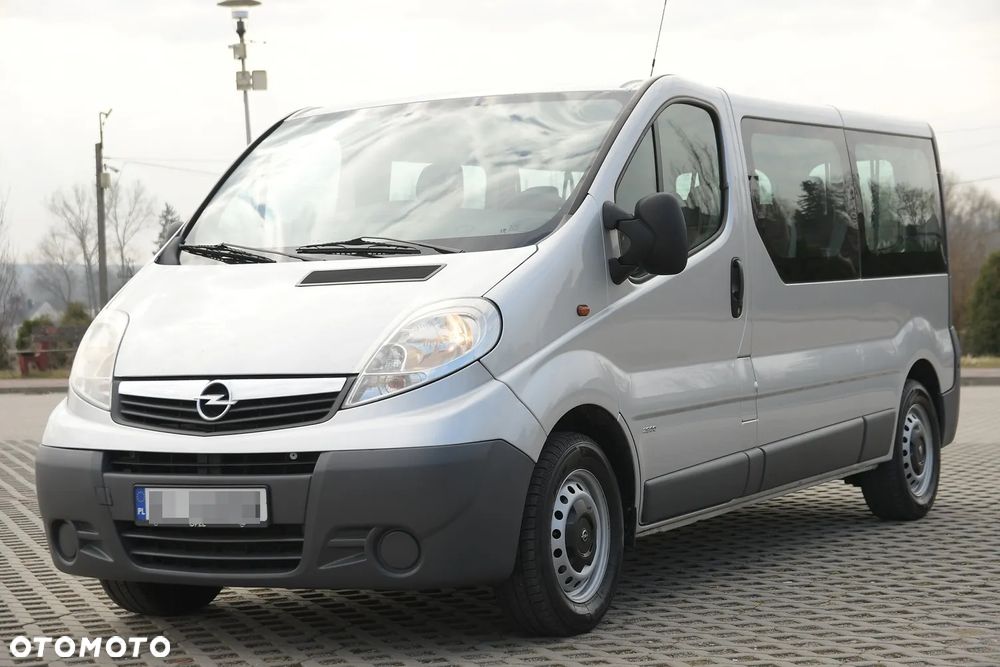 Opel Vivaro - 1