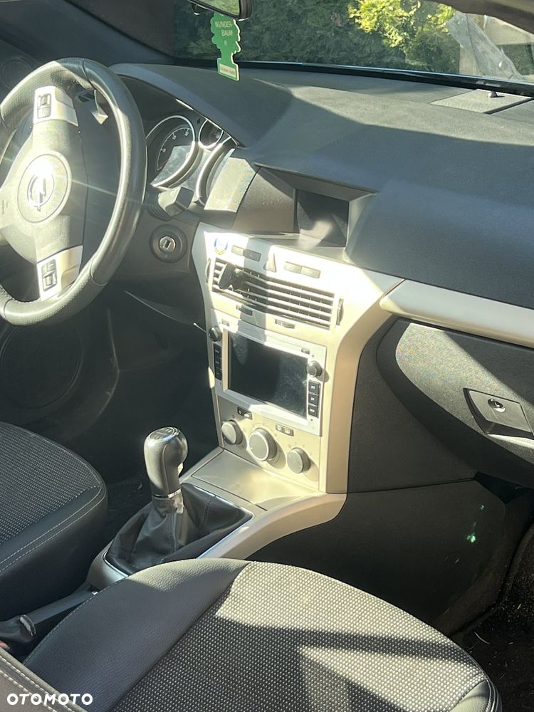 Opel Astra 1.9 CDTI Edition - 11