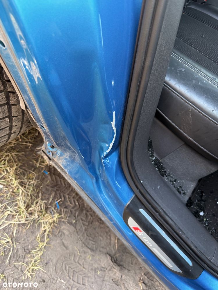 Audi Q3 2.0 TDI sport - 3