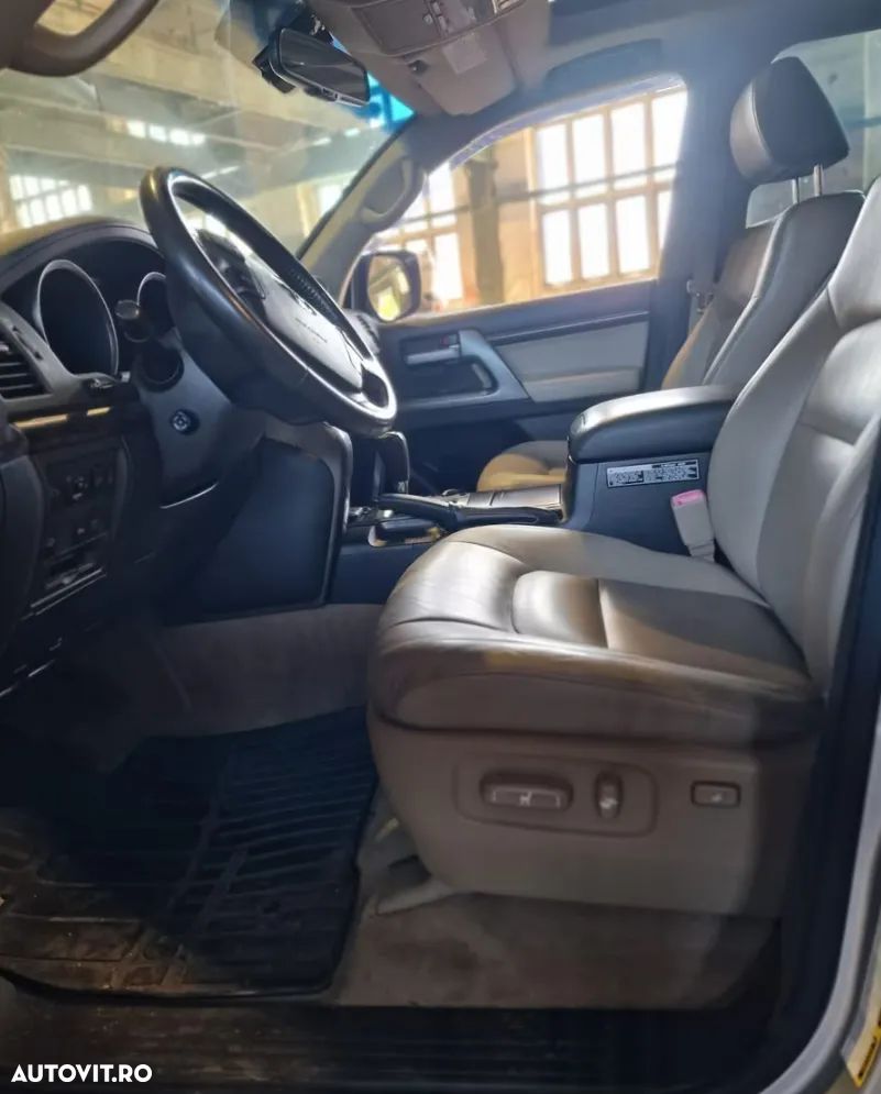Toyota Land Cruiser D-4D Automatik 60th Anniversary - 4