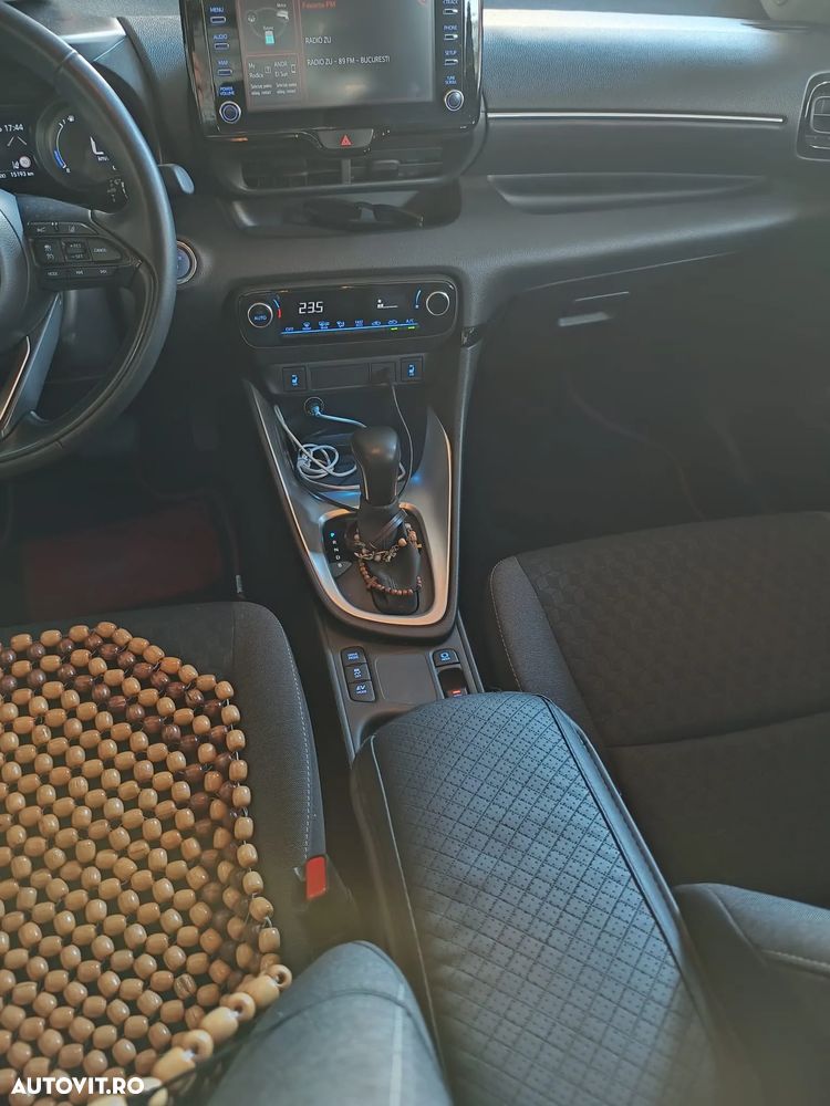 Toyota Yaris 1.5 VVT-i HSD Dynamic Plus - 4