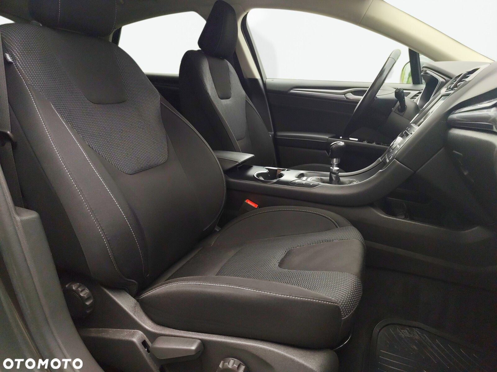 Ford Mondeo - 23