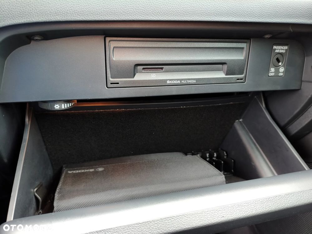 Skoda Octavia 1.6 TDI DSG Soleil - 30