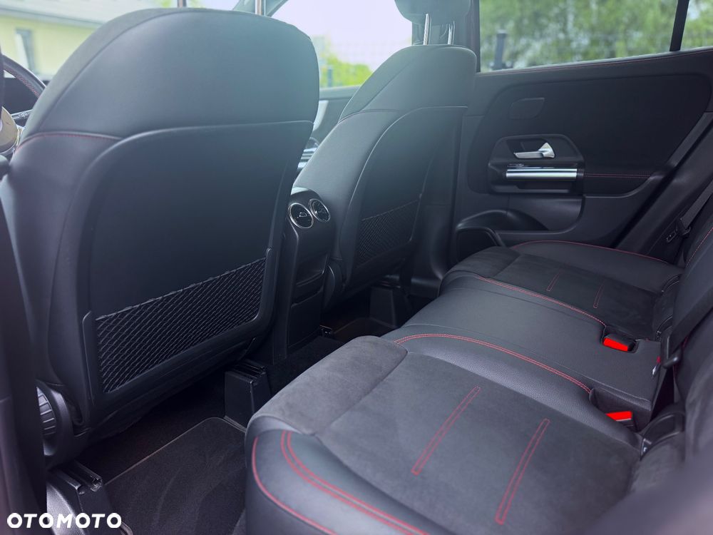 Mercedes-Benz GLA 250 4-Matic AMG Line - 11