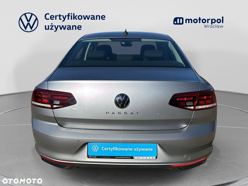 Volkswagen Passat 2.0 TDI Business DSG - 13