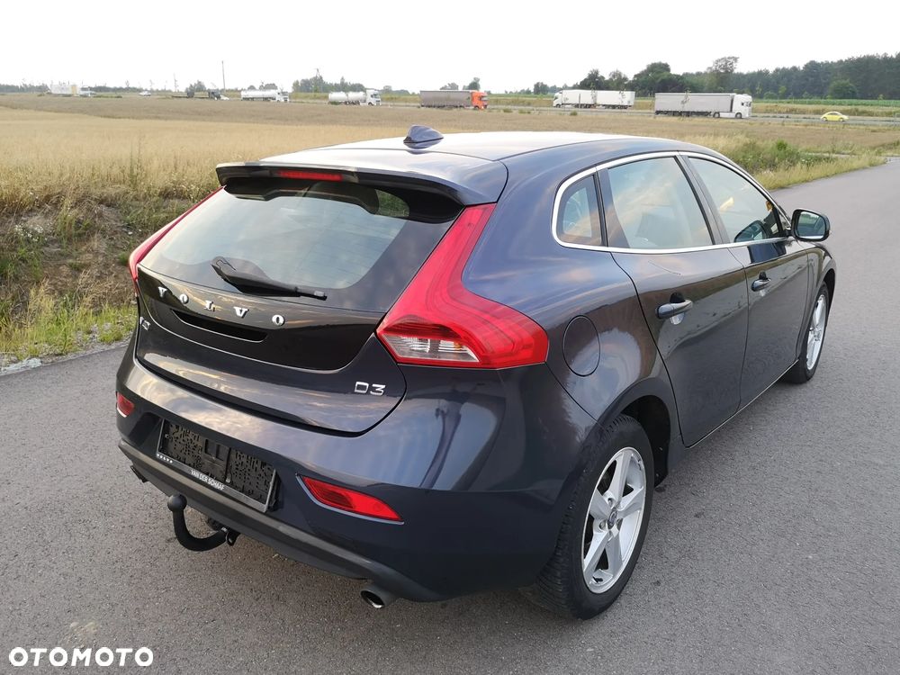 Volvo V40 D3 Momentum - 16
