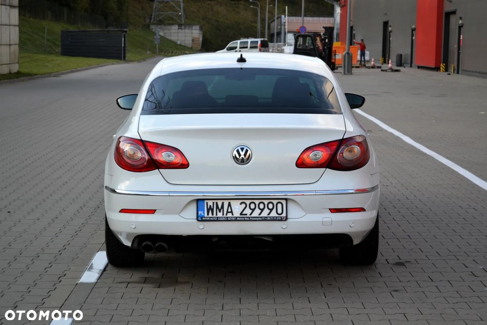 Volkswagen Passat CC 2.0 TDI DSG Exclusive - 30