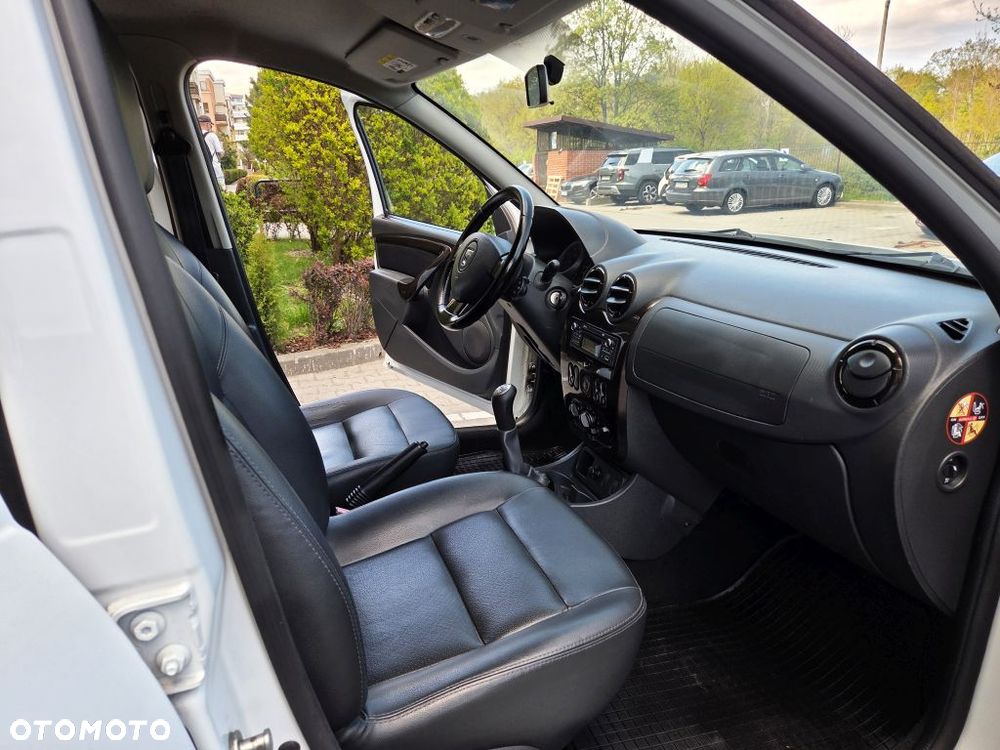 Dacia Duster 1.6 Laureate - 36