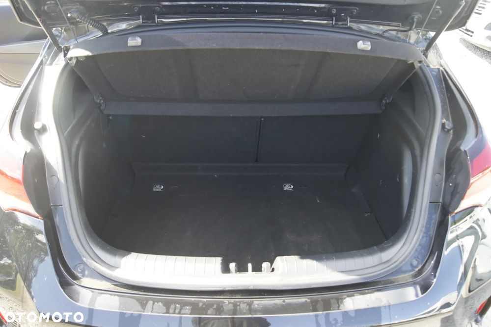 Hyundai Veloster - 17