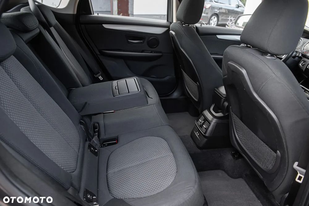 BMW Seria 2 216d Active Tourer - 27
