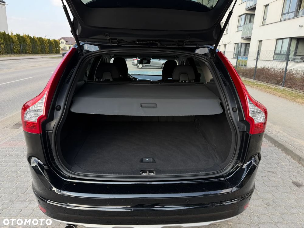 Volvo XC 60 D3 Momentum - 11