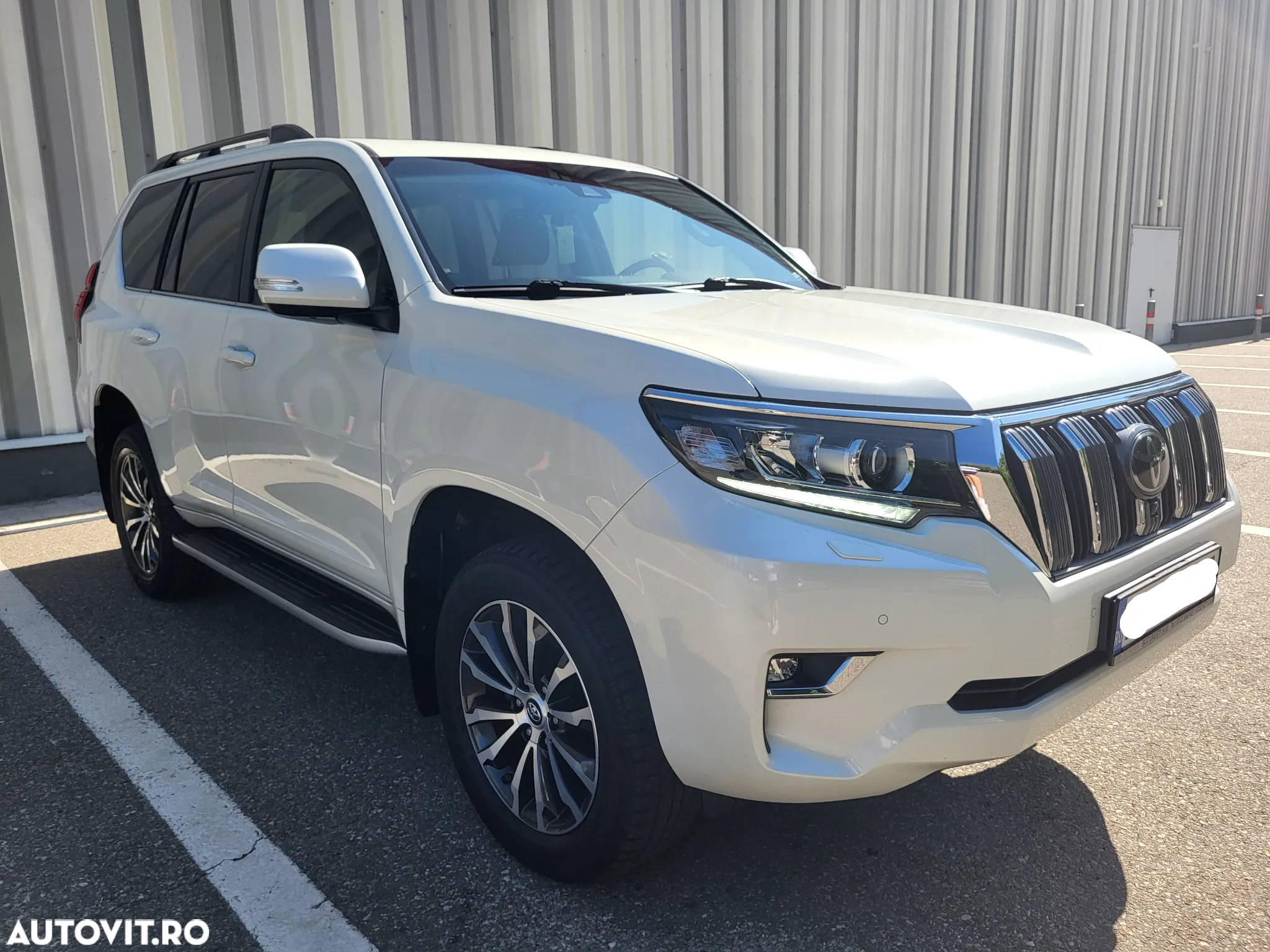Toyota Land Cruiser 2.8l Turbo D-4D A/T AVS Luxury - 9
