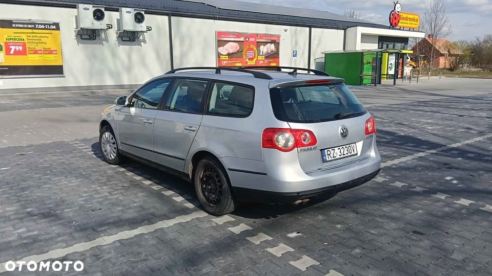 Volkswagen Passat 2.0 TDI Comfortline DSG - 3