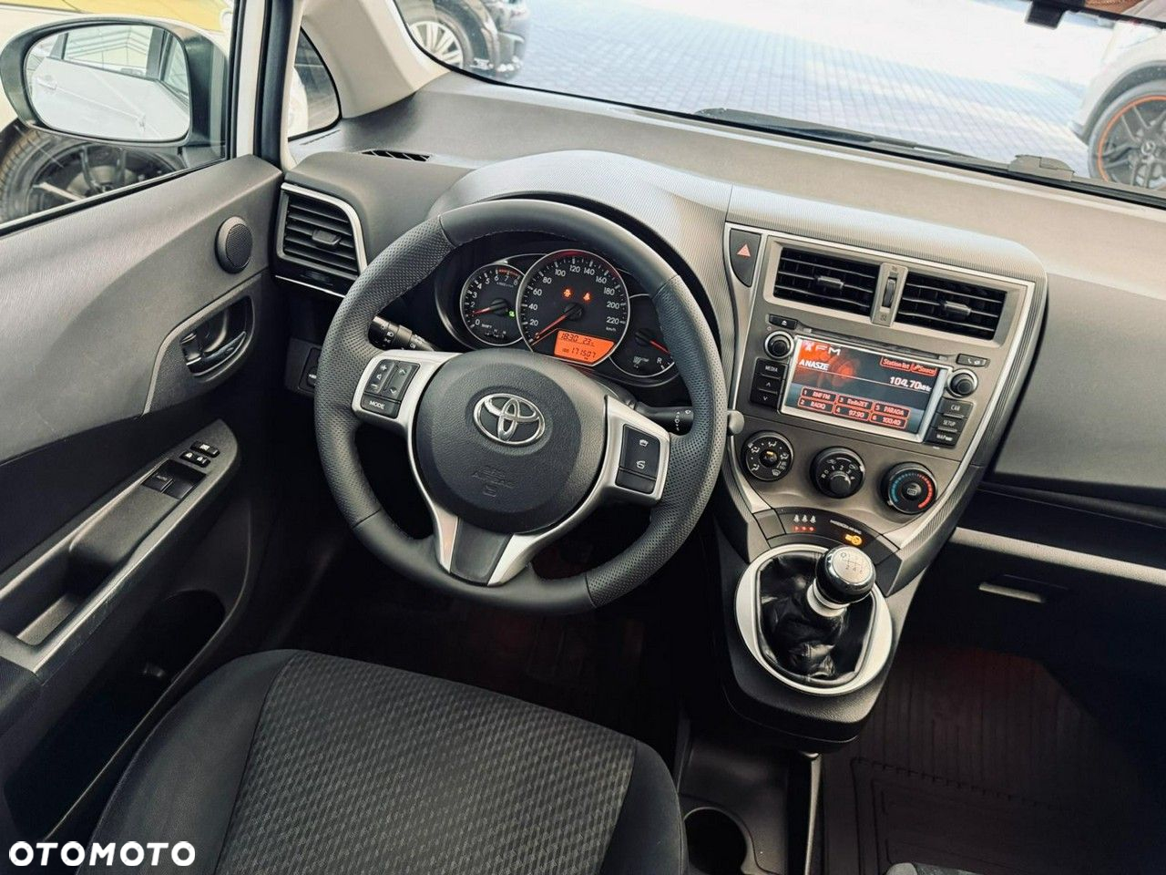 Toyota Verso S - 28