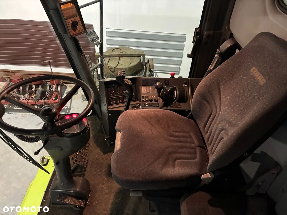 Claas Medion 340 - 8