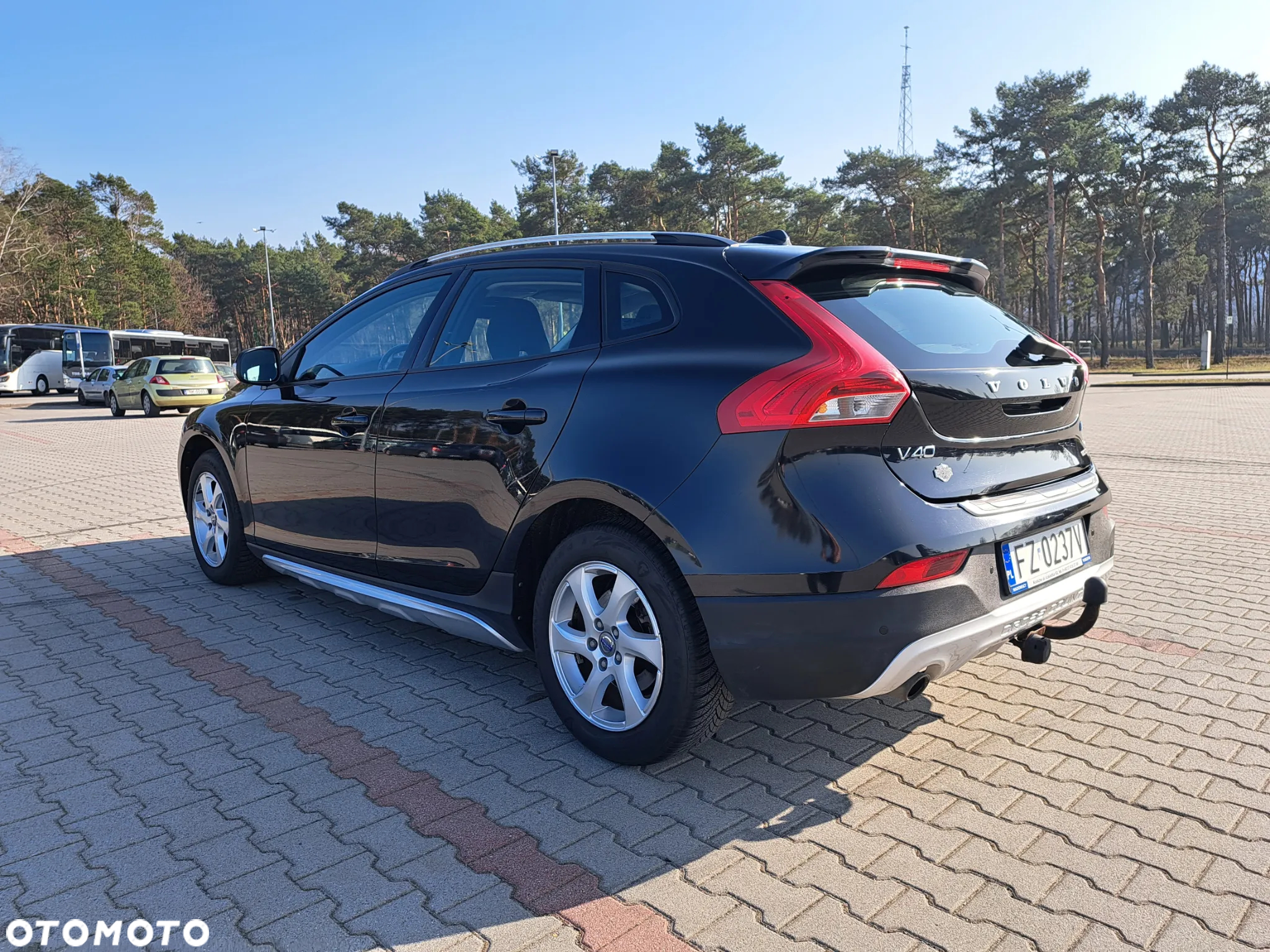 Volvo V40 Cross Country D3 Momentum - 11