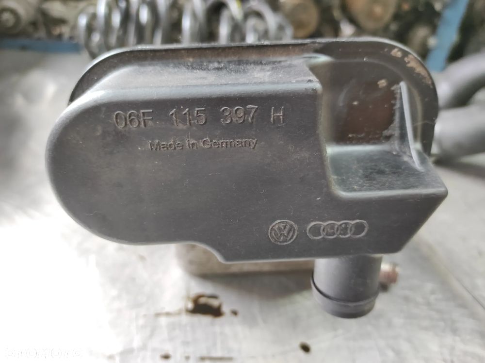 PODSTAWA FILTRA OLEJU OBUDOWA CHŁODNICA CHŁODNICZKA OLEJU 2.0 TFSI 06F15397H 06D117021C VW AUDI SEAT SKODA WYSYŁKA !!!!! - 6