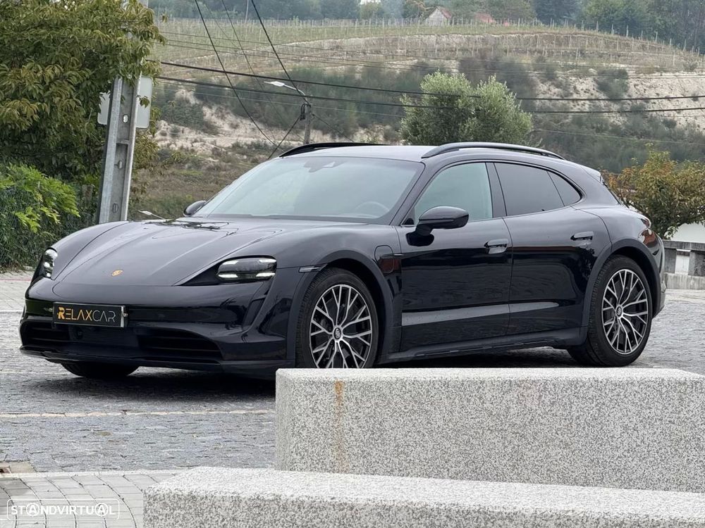 Porsche Taycan Cross Turismo 4S - 3