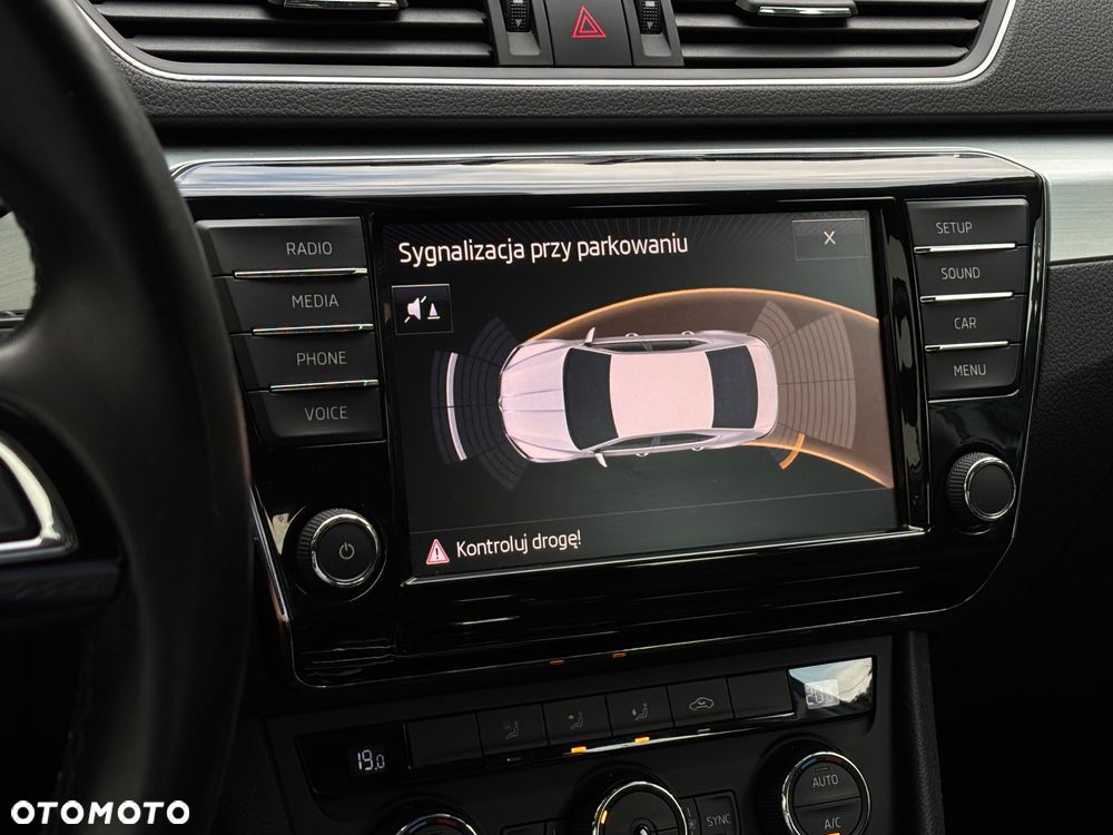 Skoda Superb 2.0 TDI Ambition DSG - 9