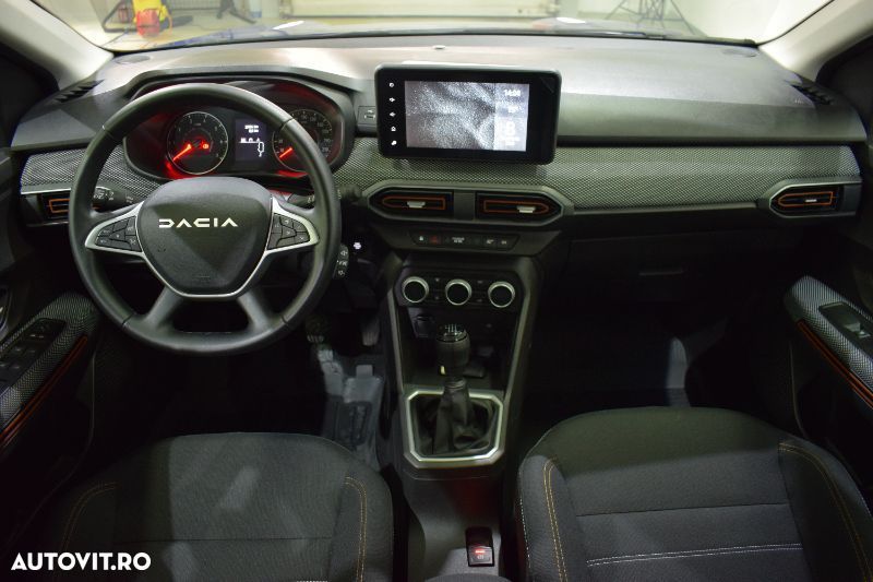 Dacia Sandero Stepway TCe 90 MT6 Expression - 10