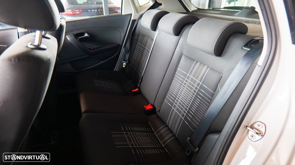 VW Polo 1.4 TDi Lounge - 23