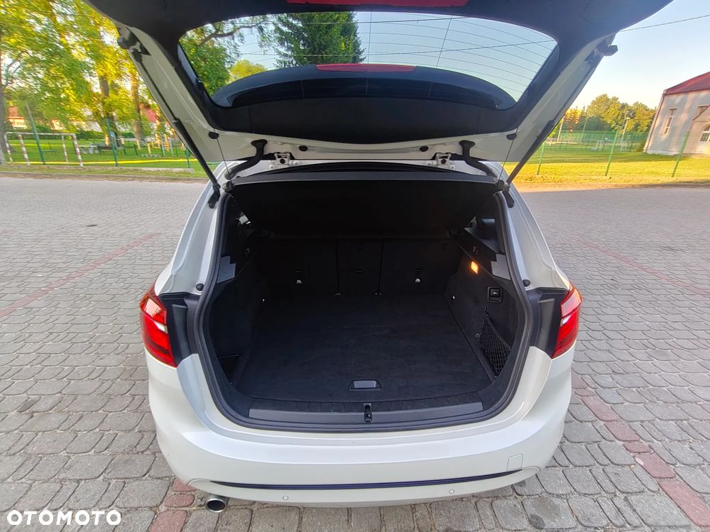 BMW Seria 2 218d Sport - 17