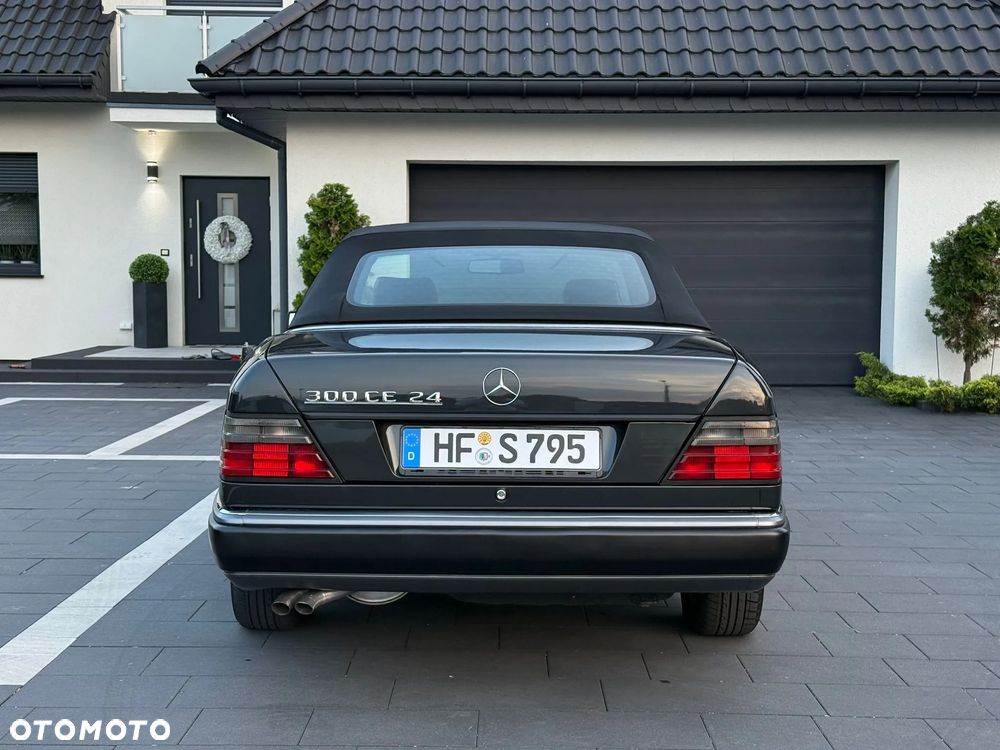 Mercedes-Benz W124 (1984-1993) - 12