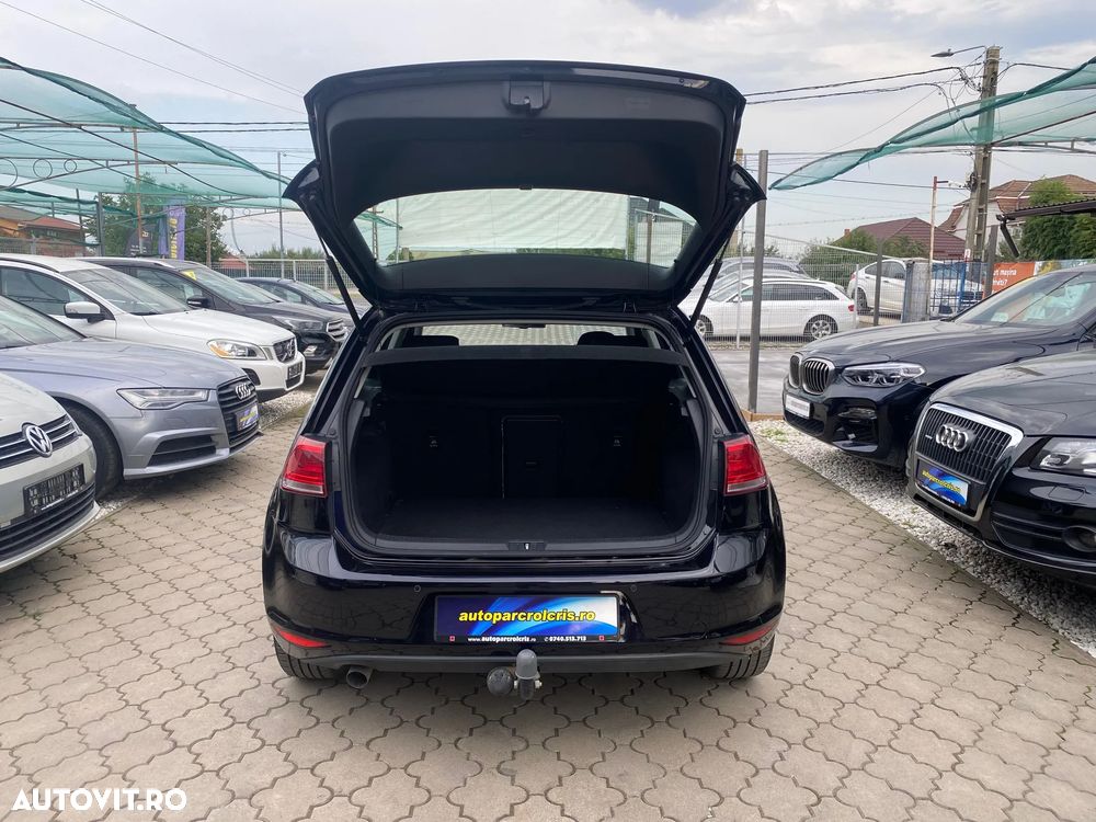 Volkswagen Golf - 12