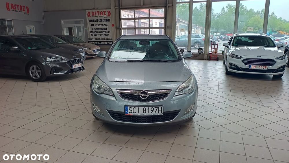 Opel Astra 1.4 T Enjoy - 10