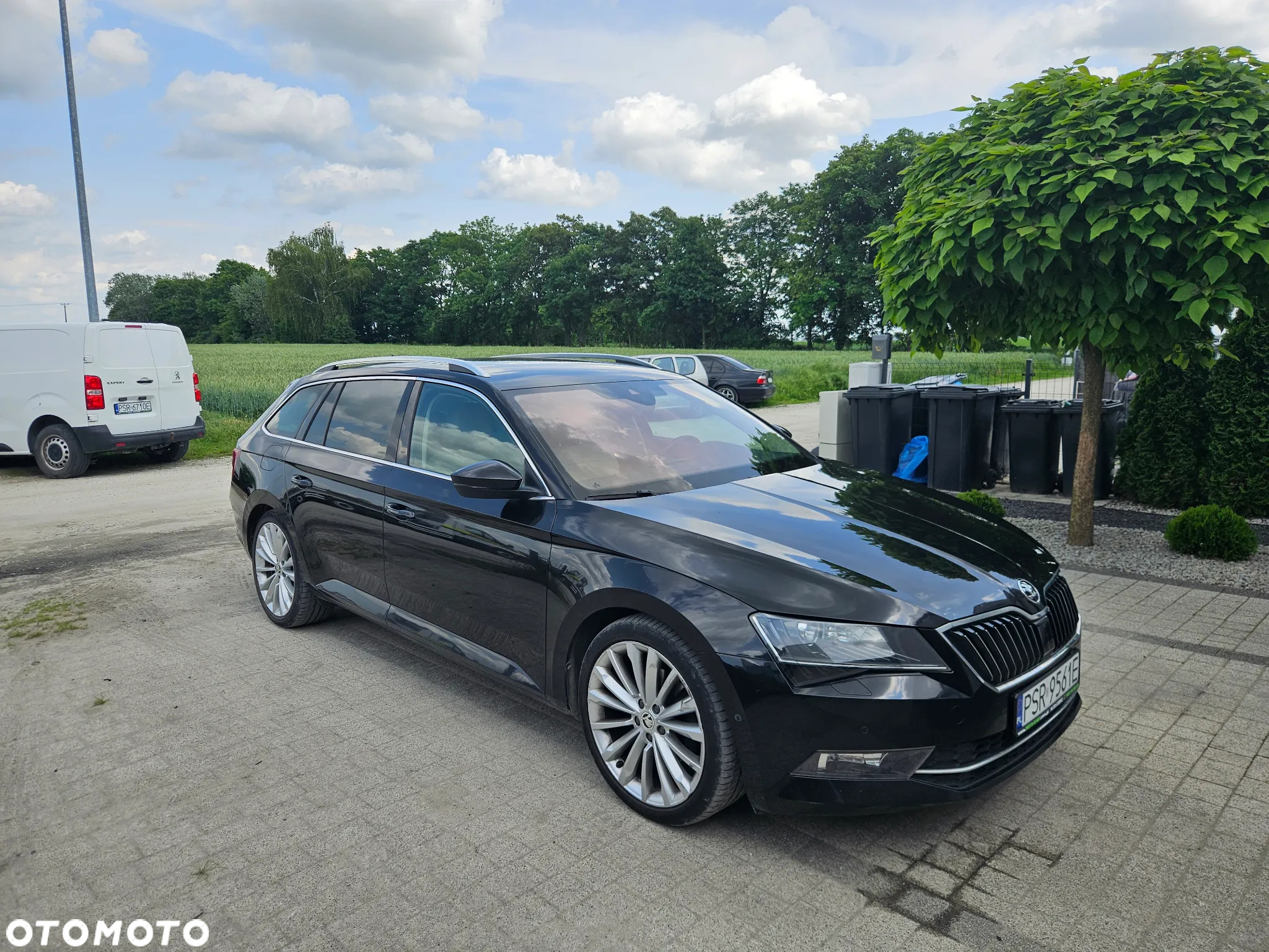 Skoda Superb Combi 2.0 TDI DSG Premium Edition - 2