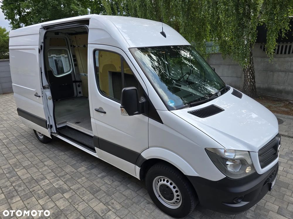 Mercedes-Benz Sprinter - 5