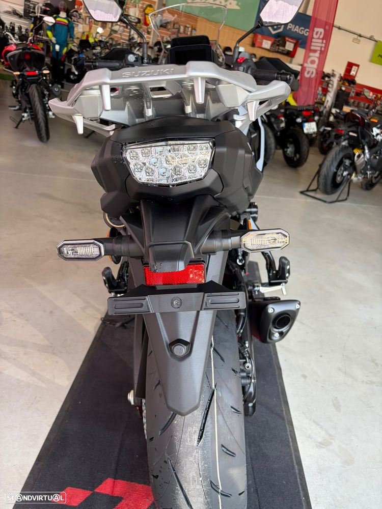 Suzuki GSX 1000 GX MY26 - 4