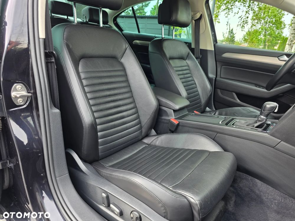 Volkswagen Passat 2.0 TDI Bi-Turbo BMT 4Mot Highline DSG - 26