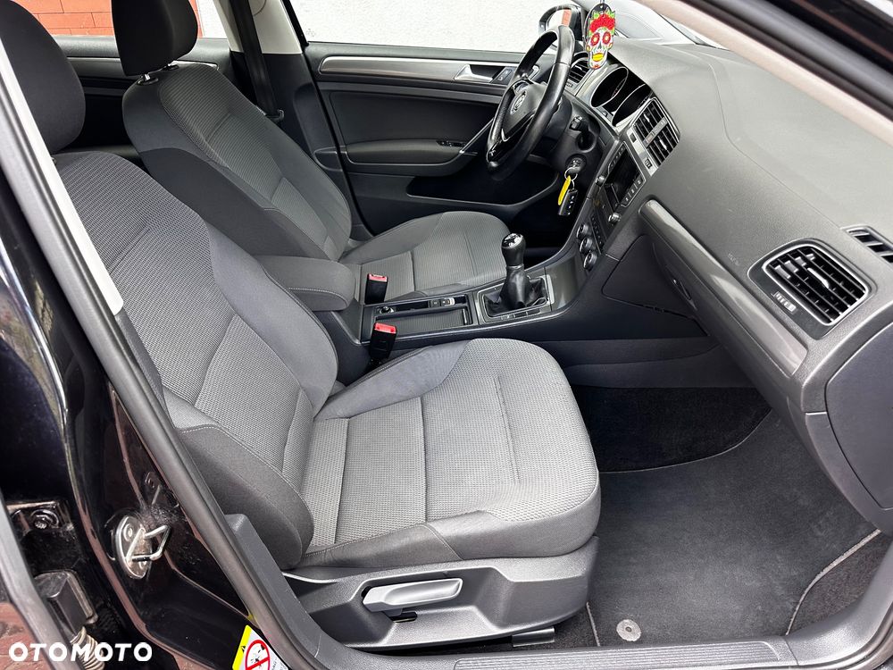 Volkswagen Golf 1.6 TDI BlueMotion Technology Comfortline - 25