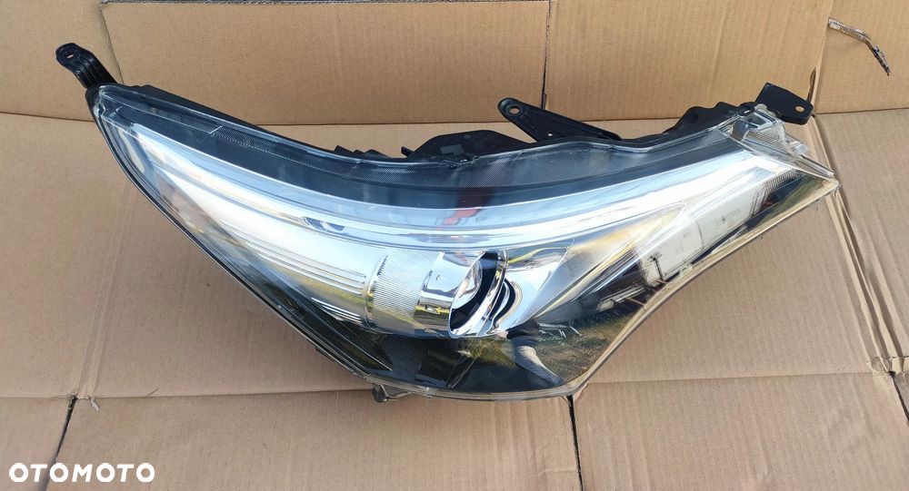 Reflektor prawy Lampa prawa Ful Led Toyota Avensis T27 T29 2015- 05-38 - 3