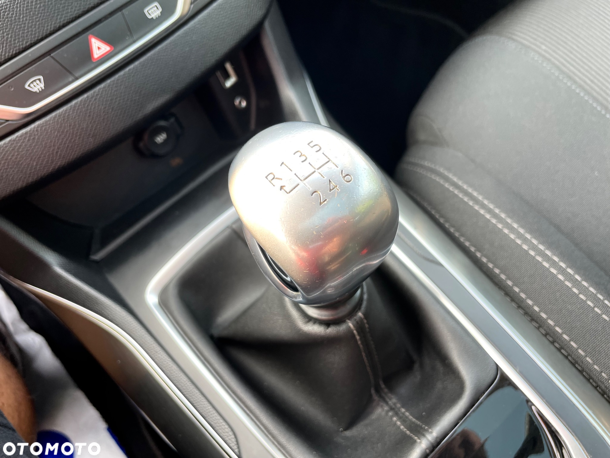 Peugeot 308 125 THP Allure - 27
