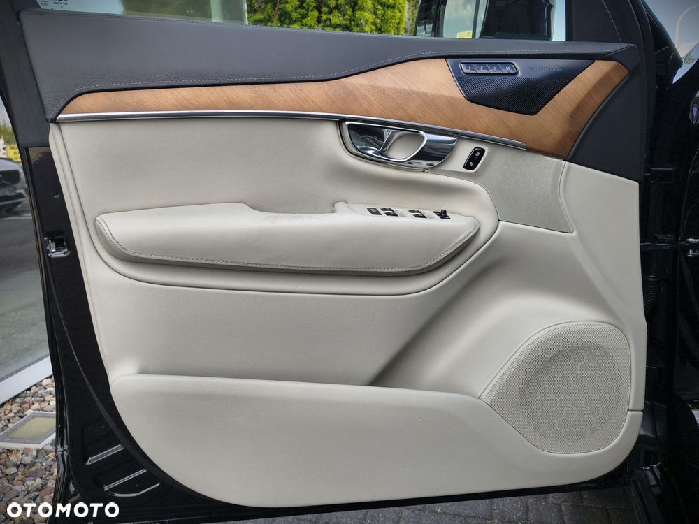 Volvo XC 90 - 10
