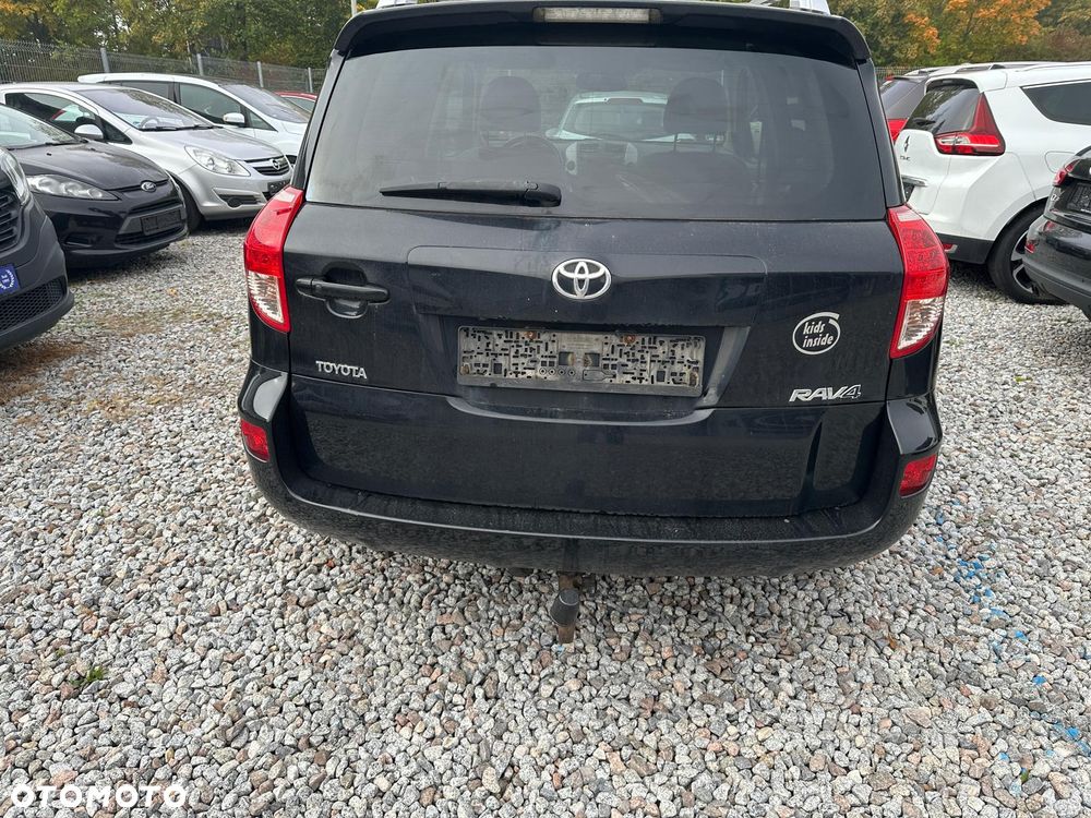 Toyota RAV4 - 8