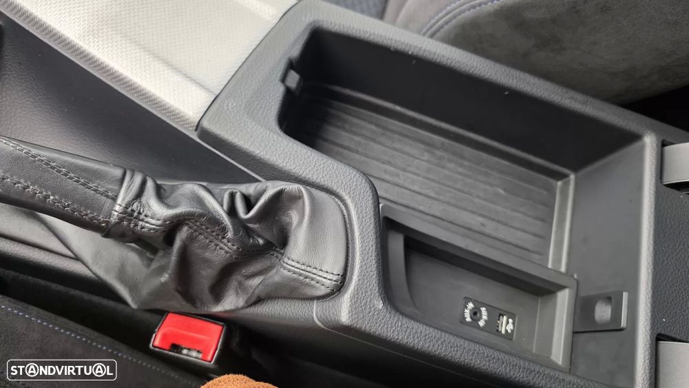 BMW 318 d Pack M Auto - 48