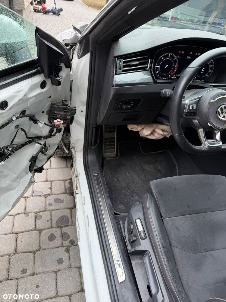 Volkswagen Arteon 2.0 TDI SCR R-Line DSG - 13
