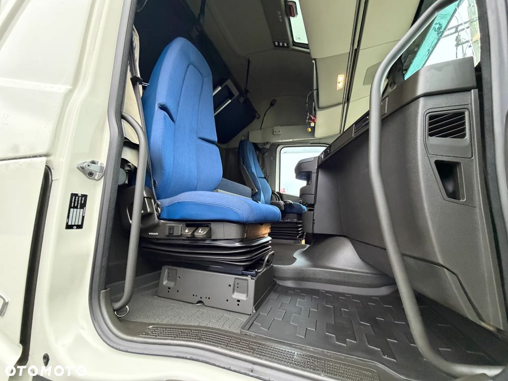 Volvo FH 2023 volvo XL 460 zwykły silnik na zwykłym turbo FULL LED klima z Niemiec - 30