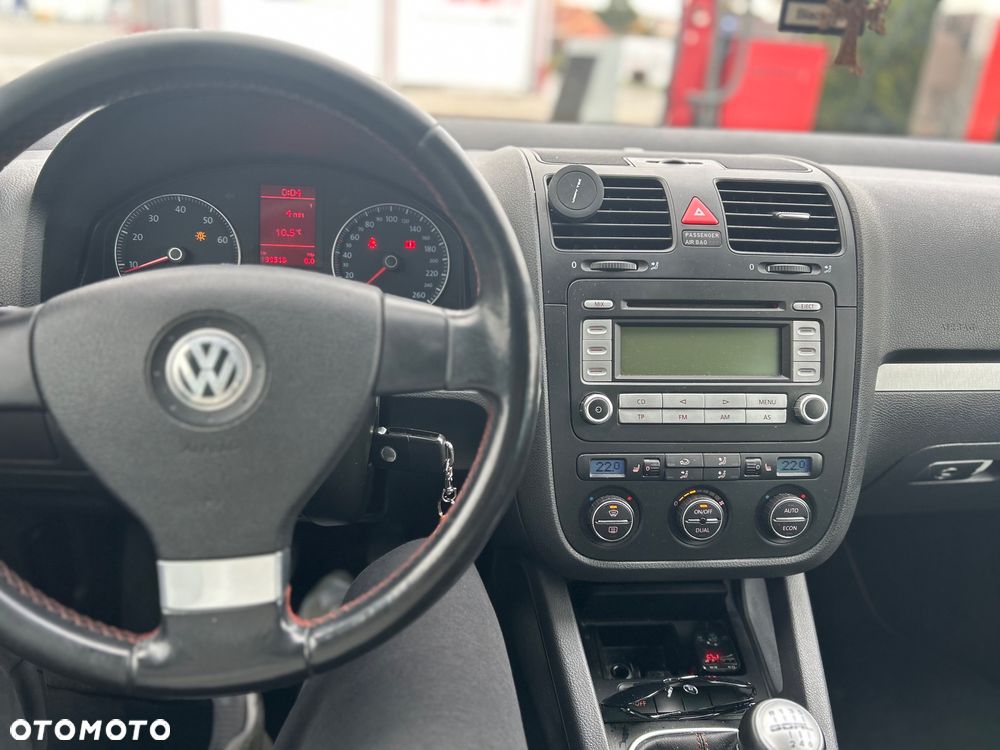 Volkswagen Golf V 1.6 FSI Comfortline - 4