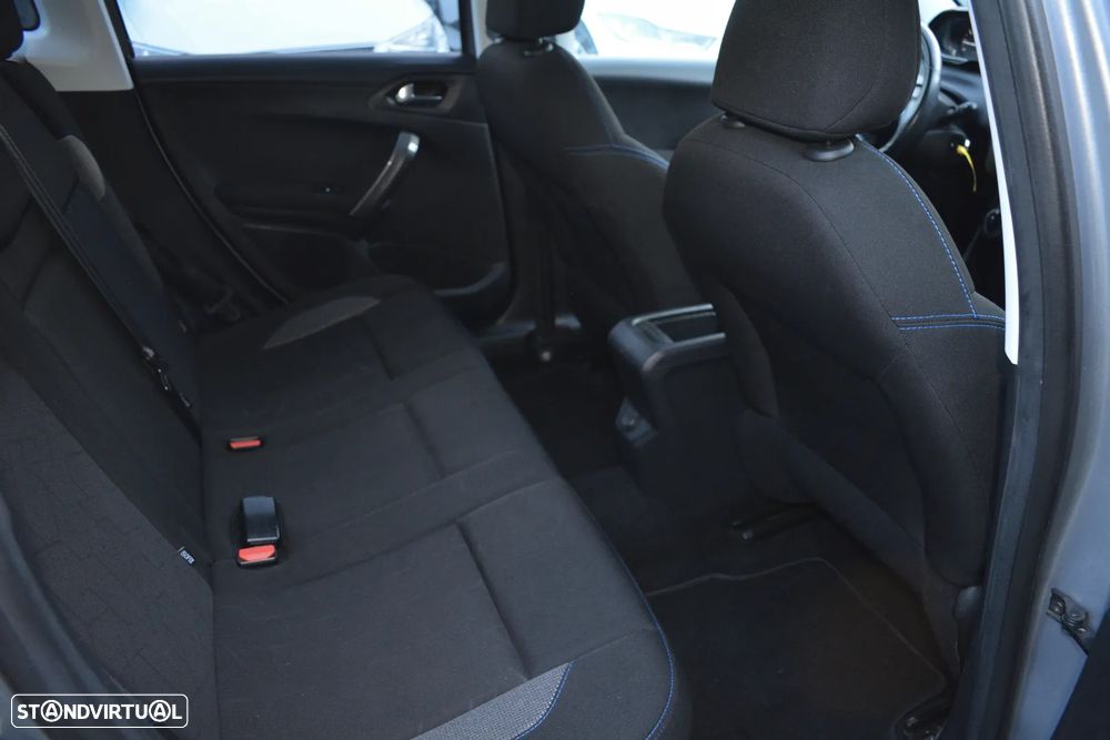 Peugeot 2008 1.2 PureTech Style - 16