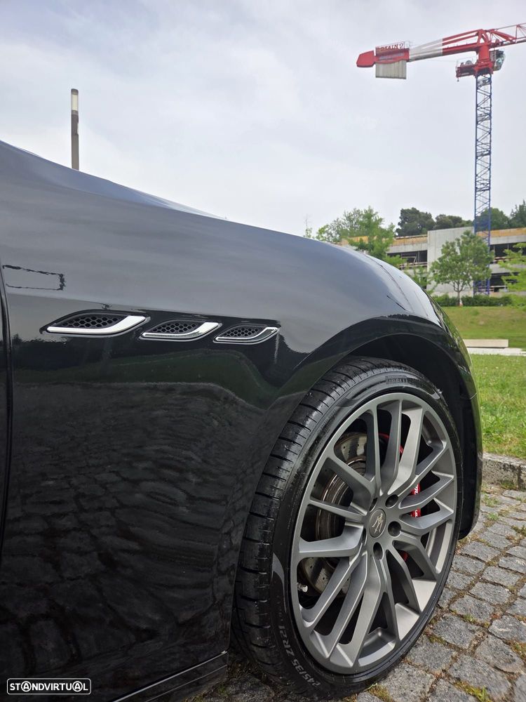 Maserati Ghibli 3.0 V6 - 25