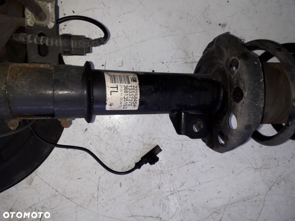 OPEL MERIVA B 11R 1.7 CDTI AMORTYZATOR + ZWROTNICA PRAWA 22258454 - 2