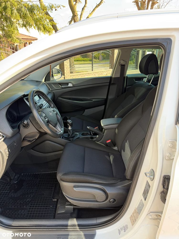 Hyundai Tucson 1.7 CRDI BlueDrive GO 2WD - 10