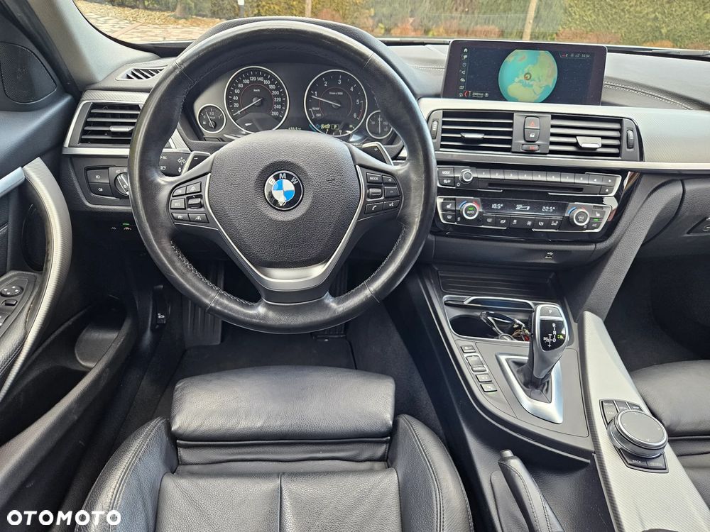 BMW Seria 3 320d xDrive Sport Line Shadow sport - 32